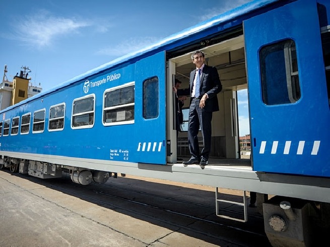 “La declamada Revolución Ferroviaria de Randazzo termina en un nuevo gran negocio para pocos”