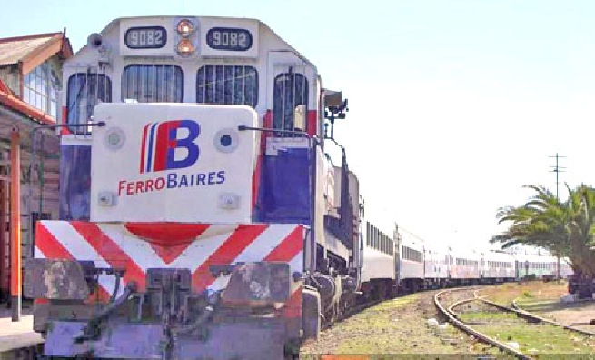 Duras críticas de la oposición por trenes